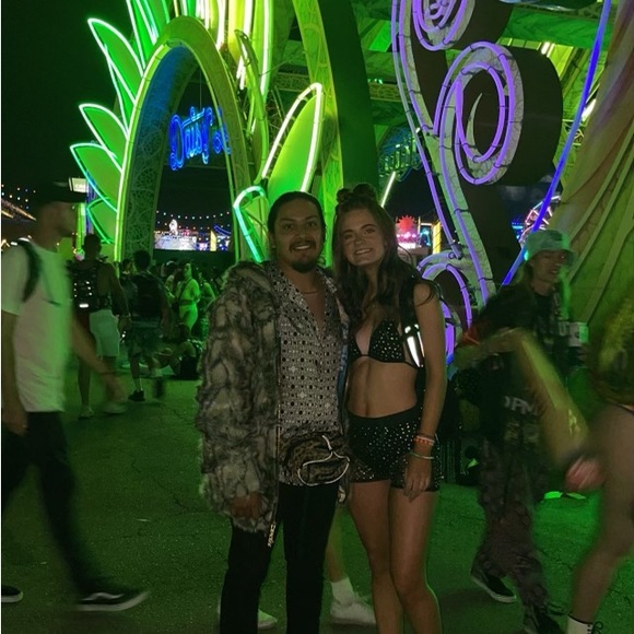 I heart rave matching set mesh sparkle bra top and shorts - Picture 2 of 2